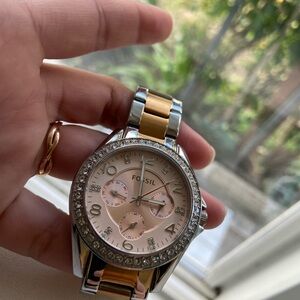 Women’s fossil watch